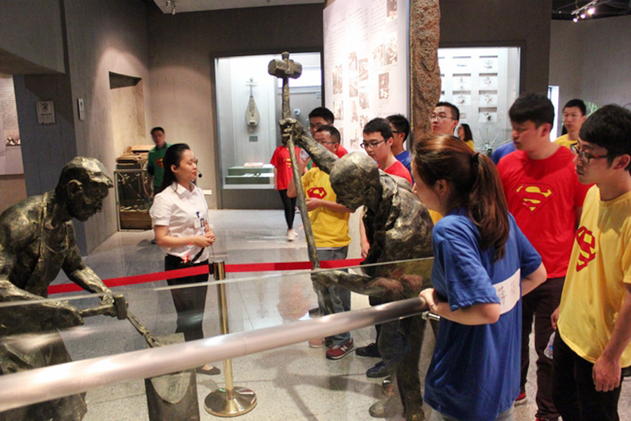 13-参观乡镇企业博物馆