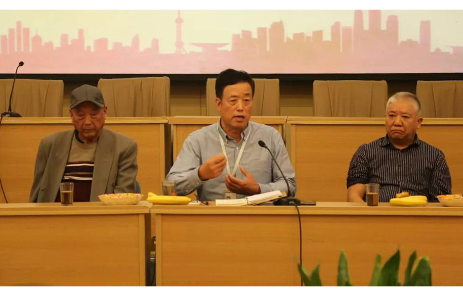 退休员工代表座谈会6